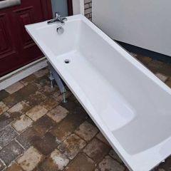 Roca Bathtub - Brand New & Unused