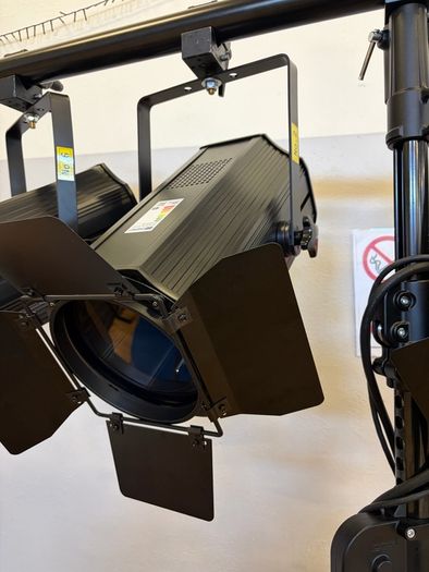 Fresnel LED lights