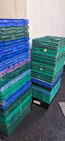 crates
