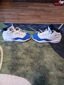 Air Jordan trainers