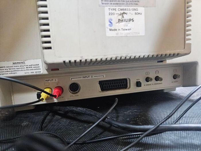 Phillips CM8833 Rgb CRT monitor