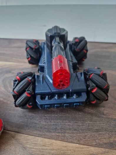 2 Remote control Cars