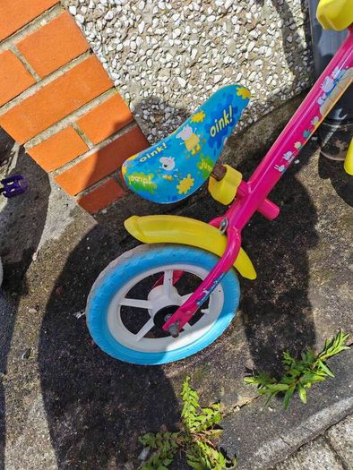 2 kids bicycles