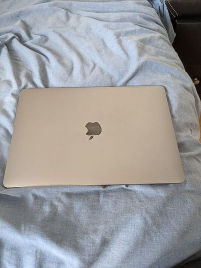 Apple MacBook Air