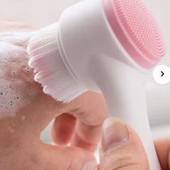 Facial Cleansing Brush