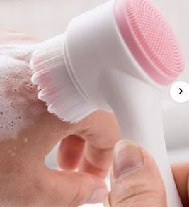 Facial Cleansing Brush