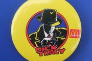 DICK TRACY (1990 action crime film) - a MacDonalds promotional button badge (1990)
