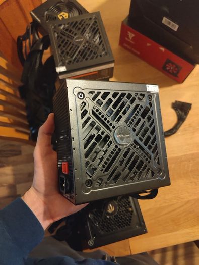 PCCOM SI Series 500W 80 Plus Power Supply PCIe connectors