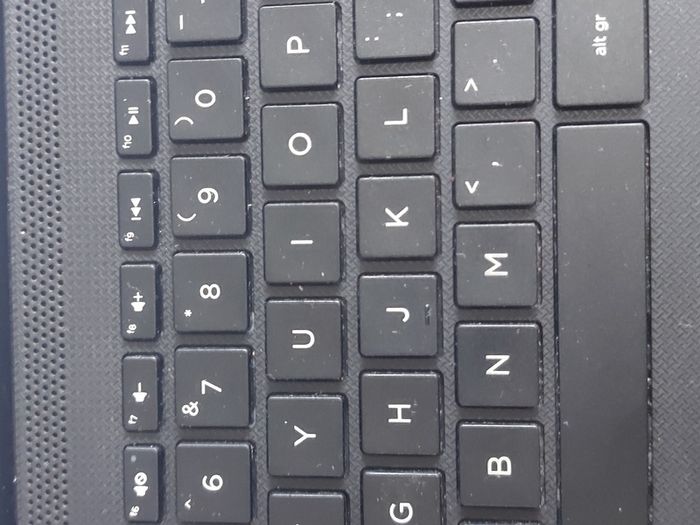 HP Laptop, TPN-Q189, Intel Core i3-6006U CPU, 2.0 GHz, 4GB Ram, 500GB HDD, Windows 10, Microsoft Edge, Chrome and VLC