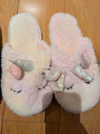 2-Pair Slipper Bundle: V-By-Very Black Fluffy Cross-Strap & Pink Unicorn Mule Slippers (Size S)