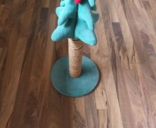 Cat scratching post
