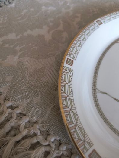 Royal Doulton - White Nile Platter.