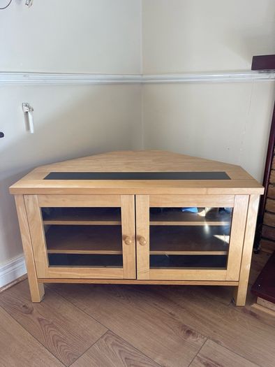 Oak corner TV Unit