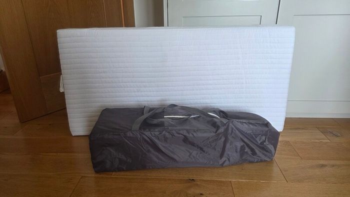 Travel cot
