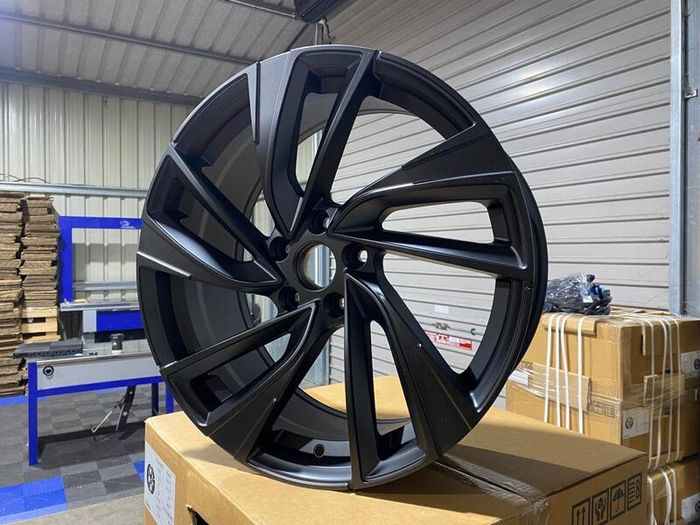 18 19" Inch Vw Golf Adelaide Style Wheels Vw Mk5 Mk6 Mk7 Mk7.5 Audi A3 Caddy Van Leon 5x112