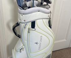 Ladies golf clubs & bag
