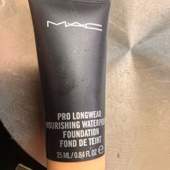 Mac proclongwear nc25