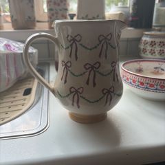 Nicholas Mosse Swag and Bow jug