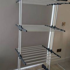 Clothes drying rack