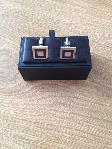 Cufflinks