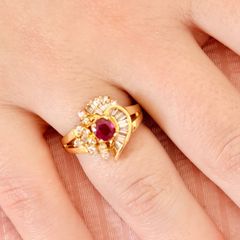 Ruby & diamond ring yellow gold