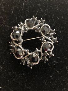 brooch