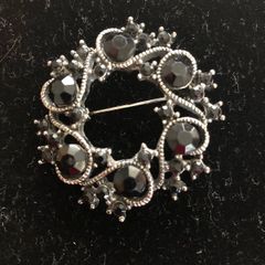 brooch