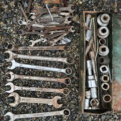 Spanners and Large Sockets