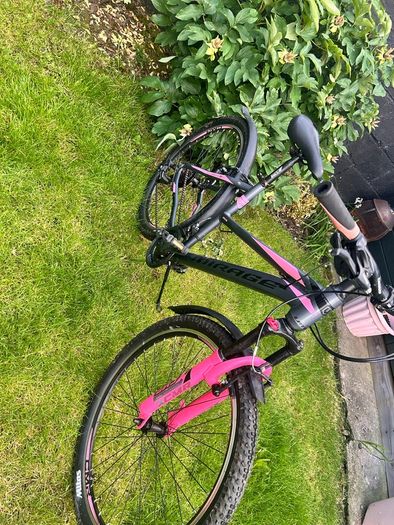 Mirage girls mountain bike, Shimano gears, front suspension