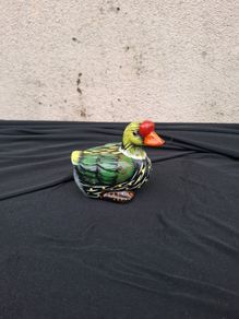 Ceramic duck statue postage possible