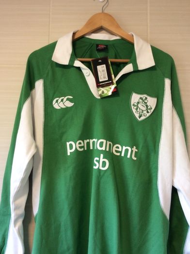 Ireland Rugby Jersey. Brand New With Tags. Triple Crown Winning Jersey Year 2006. Official Canterbury IRFU Jersey. Authentic Original From 2006. Not A Modern Day Remake.
