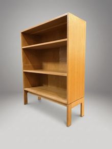 Vintage Mid-Century Modern Open Oak Bookcase with Adjustable Shelving by Henning Jenssen for Munch Mobler.