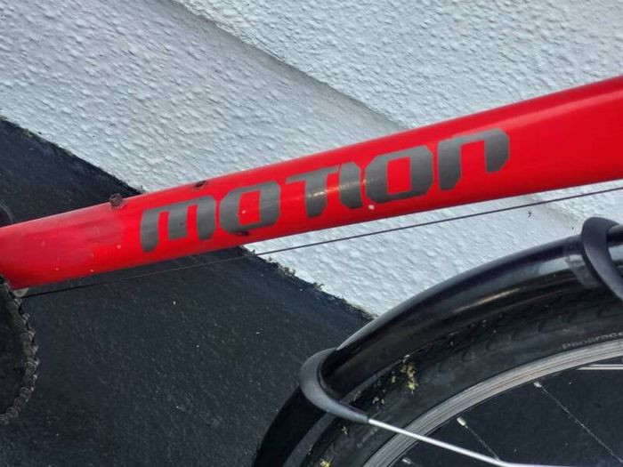 Universal.Unisex  hybrid bike used read add details