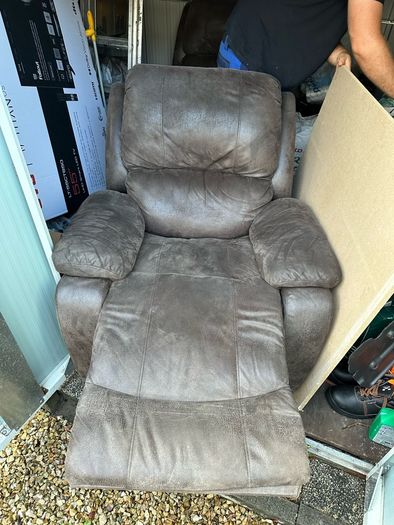 Recliner sofa