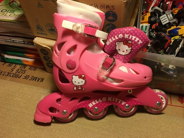 Hello Kitty roller blades