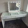 Makeup desk & Mirror with lights. Image 2