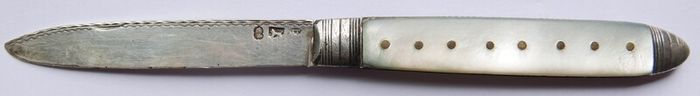 Antique Sterling Silver and Mother of Pearl Knife 1820s. 20,7g