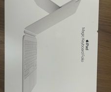 Apple Magic Keyboard Folio for iPad (10th generation)