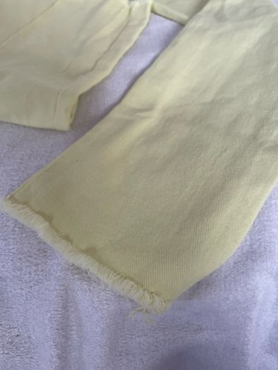 BNWT Boohoo Lemon Yellow High Rise Straight Leg Jeans Size UK 6 Raw Hem