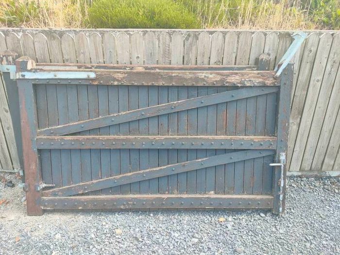 wooden gates