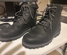 timberland courma Kid Lace-Up Boot in Black