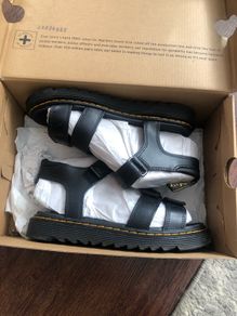 Dr. Martens  Klaire Junior in Black