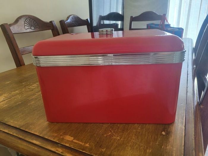 bread bin