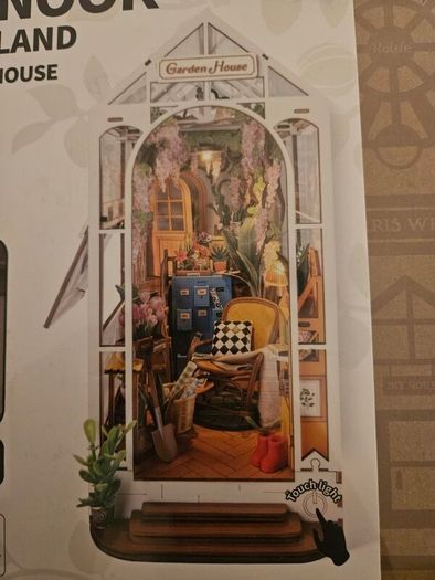 Book nooks - Wooden decorative bookcase puzzles