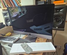iMac Pro 27" 5k Display 32gb Ram 1tb Ssd in Original Box Perfect Working Condition