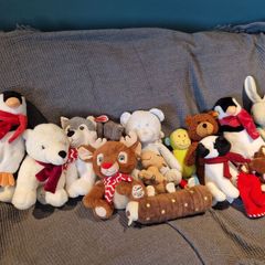 Large Bundle of Kids Soft Toys / Teddies (Includes Peter Rabbit)
