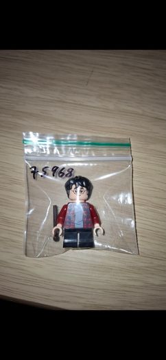A mix of Lego Harry Potter Minifigures
