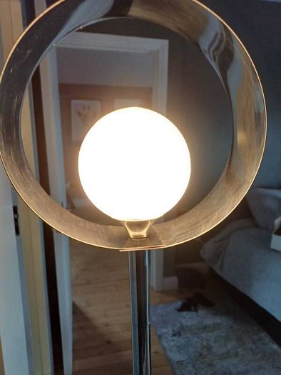 Floor lamp