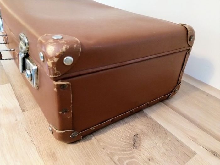 Vintage Case