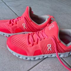 On Cloud style trainers Size 5.5 UK